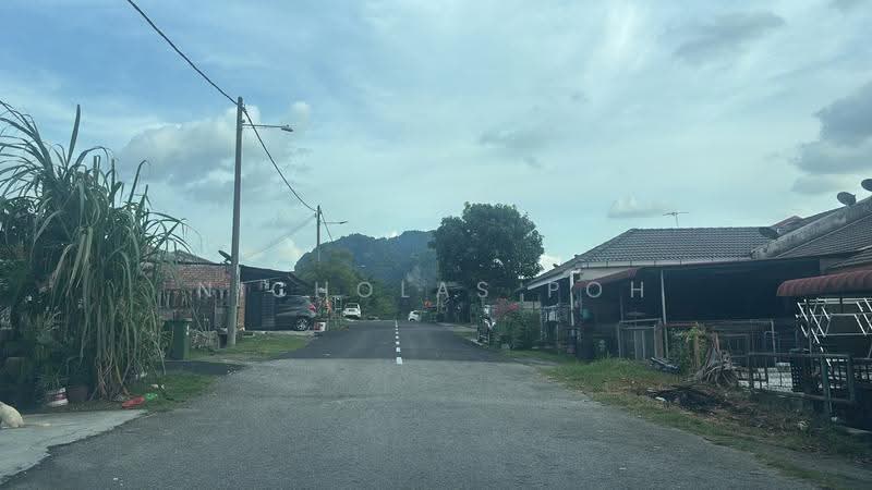 1-storey Terraced House for Sale in Taman Ukay Raya (Tambun) - Nicholas Poh - PropertyGuru.com.my