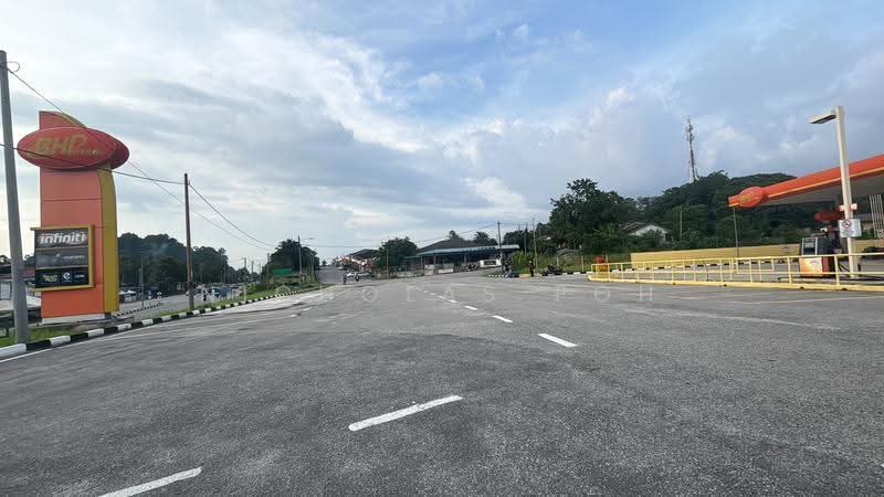 1-storey Terraced House for Sale in Taman Ukay Raya (Tambun) - Nicholas Poh - PropertyGuru.com.my