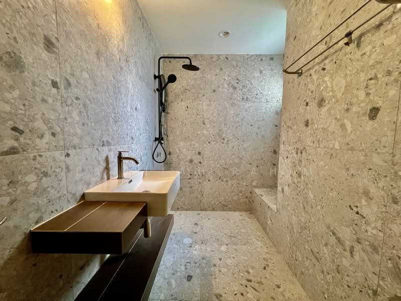 Kondominium untuk Disewa di Antah Tower - Fazillah Rahim - Bathroom - PropertyGuru.com.my