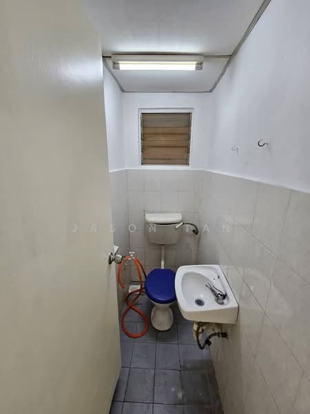 Apartment for Sale at Kantan Court - Jason Tan - Bathroom - PropertyGuru.com.my