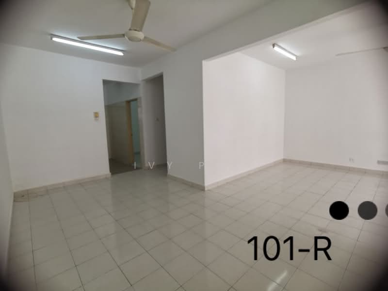 Rumah Teres untuk Dijual di Bandar Botanic (Klang) - Ivy Por - Living Room - PropertyGuru.com.my