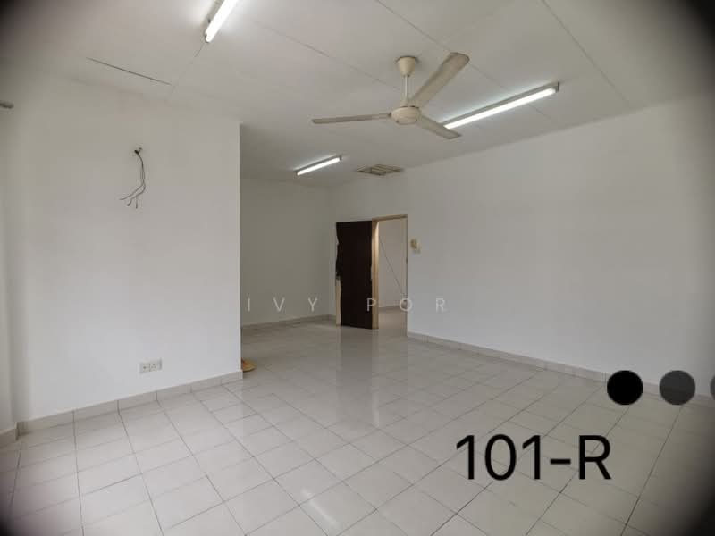 Rumah Teres untuk Dijual di Bandar Botanic (Klang) - Ivy Por - Living Room - PropertyGuru.com.my