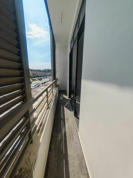 Cluster House for Sale in Taman Ekoflora (Johor Bahru) - Tok CJ - Balcony - PropertyGuru.com.my