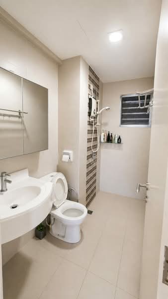 Kondominium untuk Dijual di Hijauan Puteri Condominium - Shanice Low - Bathroom - PropertyGuru.com.my