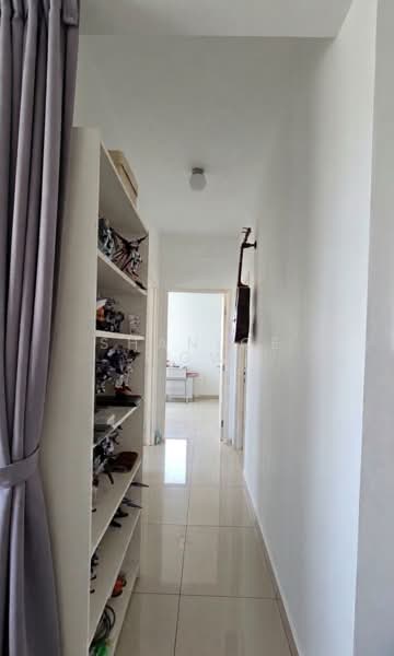 Kondominium untuk Dijual di Hijauan Puteri Condominium - Shanice Low - Corridor - PropertyGuru.com.my