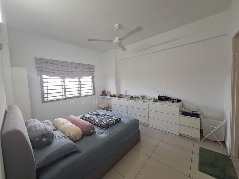 Condominium for Sale at Hijauan Puteri Condominium - Shanice Low - Bedroom - PropertyGuru.com.my