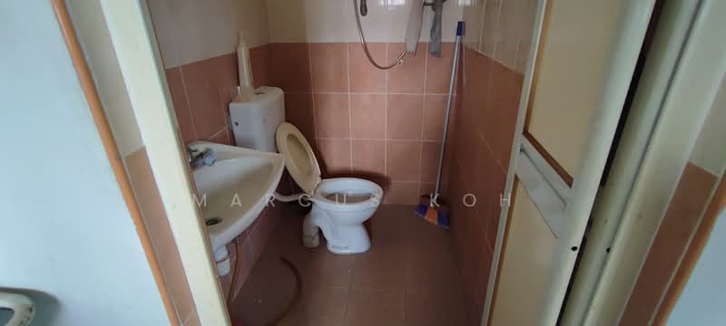 Rumah Teres 2 Tingkat untuk Dijual di Jinjang Selatan (Batu) - Marcus Koh - Bathroom - PropertyGuru.com.my
