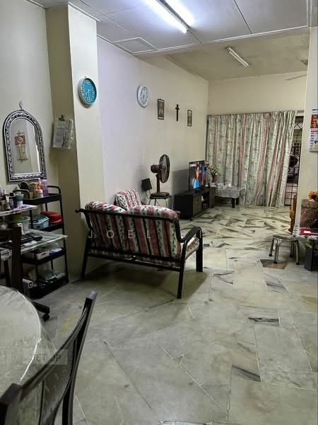 2-storey Terraced House for Sale in Klang (Selangor) - Joel Sia - Living Room - PropertyGuru.com.my