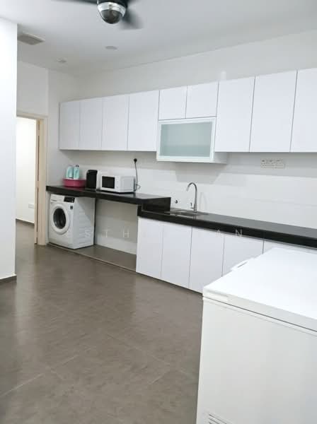 Semi-Detached House for Rent in Kota Kemuning (Shah Alam) - Esther Tan - Kitchen - PropertyGuru.com.my