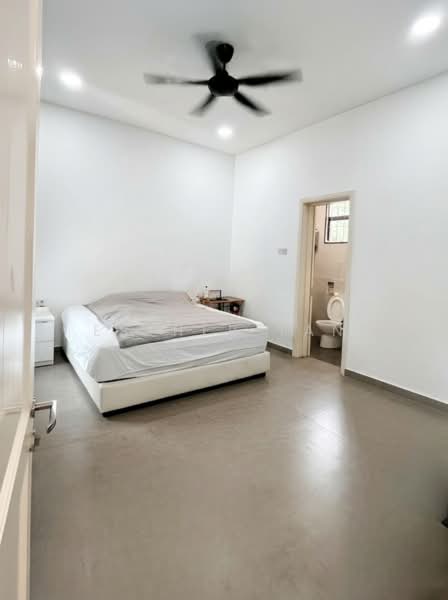 Semi-Detached House for Rent in Kota Kemuning (Shah Alam) - Esther Tan - Bedroom - PropertyGuru.com.my