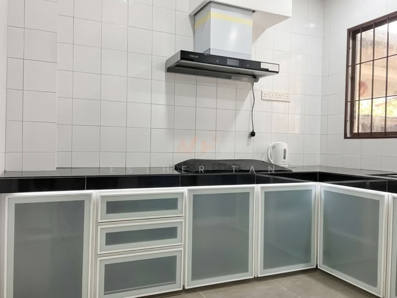 Semi-Detached House for Rent in Kota Kemuning (Shah Alam) - Esther Tan - Kitchen - PropertyGuru.com.my