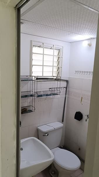 Kondominium untuk Disewa di Midah Ria Condominium - Nabil Hamzah - Bathroom - PropertyGuru.com.my