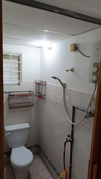 Kondominium untuk Disewa di Midah Ria Condominium - Nabil Hamzah - Bathroom - PropertyGuru.com.my