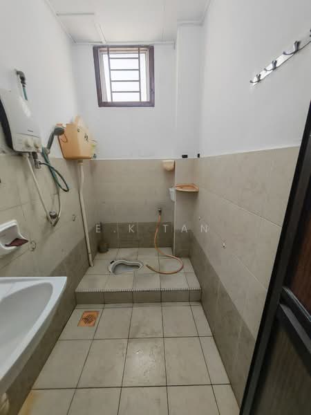 1.5-storey Terraced House for Rent in Taman Setia Indah (Tebrau) - E.K Tan - Bathroom - PropertyGuru.com.my