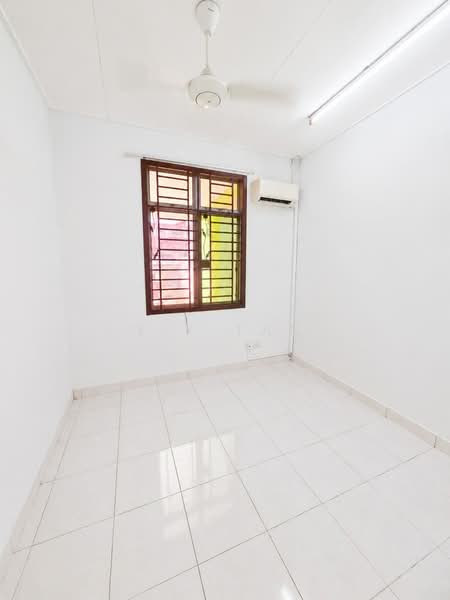 Rumah Teres 2 Tingkat untuk Disewa di Taman Setia Indah (Tebrau) - E.K Tan - Interior - PropertyGuru.com.my