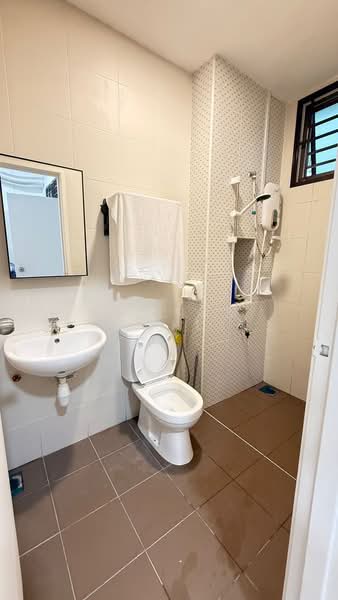 2-storey Terraced House for Rent in Taman Dato Onn (Johor Bahru) - William Loke - Bathroom - PropertyGuru.com.my