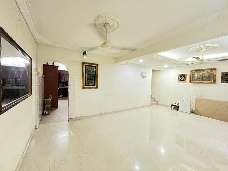 Rumah Teres 2 Tingkat untuk Dijual di Ulu Kelang (Kuala Lumpur) - Shaziery Iskandar - Living Room - PropertyGuru.com.my