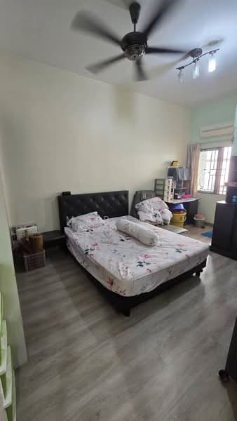 3-storey Terraced House for Sale in Selayang (Selangor) - Marcus Koh - Bedroom - PropertyGuru.com.my