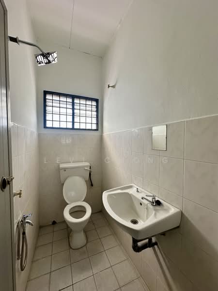 1.5-storey Terraced House for Sale in Ipoh (Perak) - Levi Chong - Bathroom - PropertyGuru.com.my