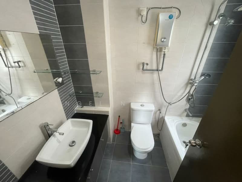 Kondominium untuk Disewa di Rosvilla Condominium - Angelyn Yong - Bathroom - PropertyGuru.com.my