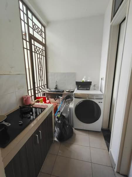 Semi-Detached House for Sale in Eco Majestic (Semenyih) - Jesslyn Lee - Kitchen - PropertyGuru.com.my
