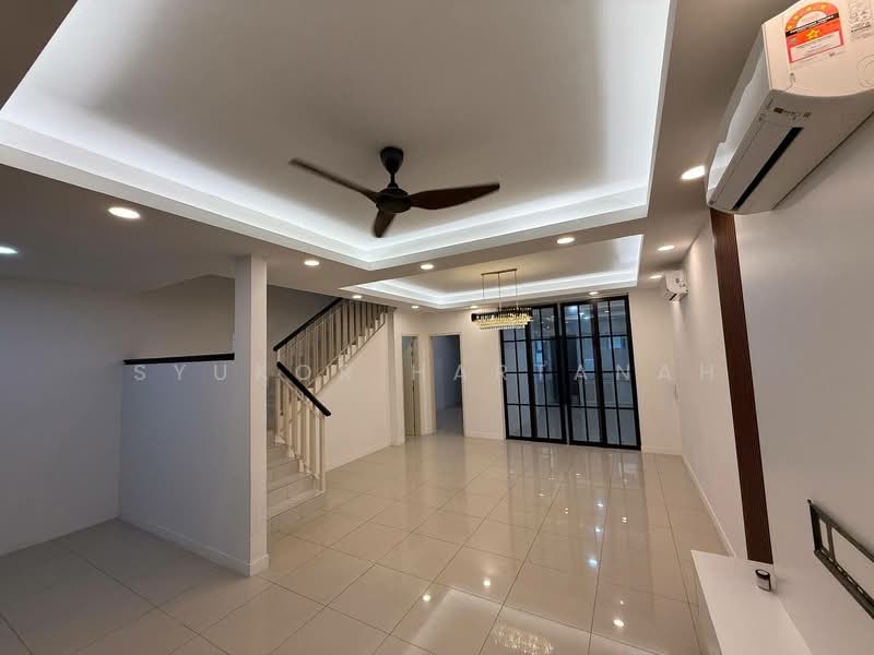 2-storey Terraced House for Sale in Shah Alam (Selangor) - Syukor Hartanah - Living Room - PropertyGuru.com.my
