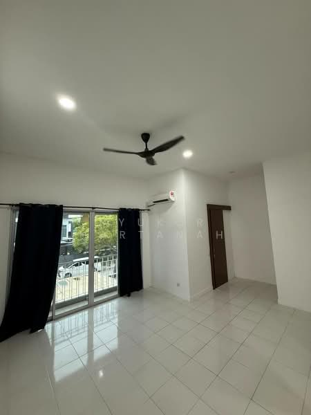 2-storey Terraced House for Sale in Shah Alam (Selangor) - Syukor Hartanah - Balcony - PropertyGuru.com.my
