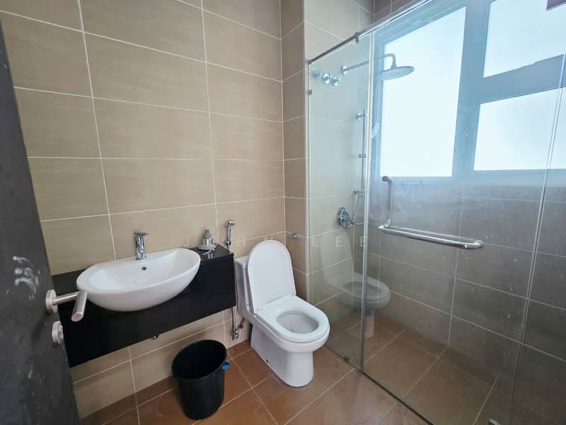 Semi-Detached House for Sale in Kinrara Residence (Puchong) - John Lee - Bathroom - PropertyGuru.com.my