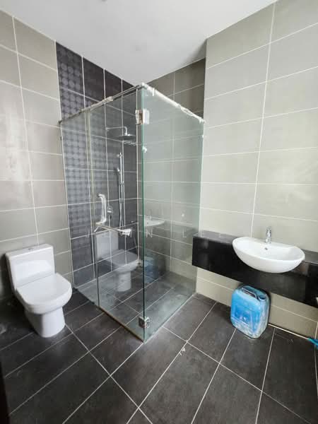 Semi-Detached House for Sale in Kinrara Residence (Puchong) - John Lee - Bathroom - PropertyGuru.com.my