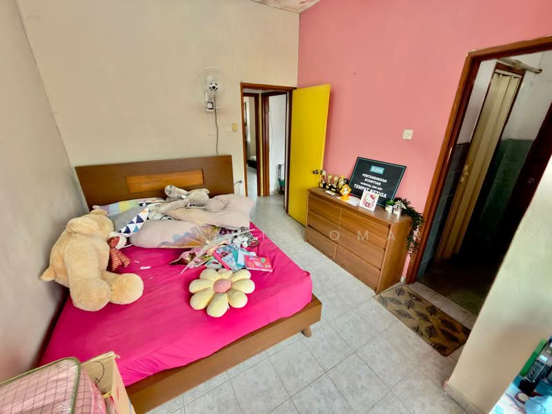 2-storey Terraced House for Sale in Taman Seri Sementa (Kapar) - Nur Alia Omar - Bedroom - PropertyGuru.com.my
