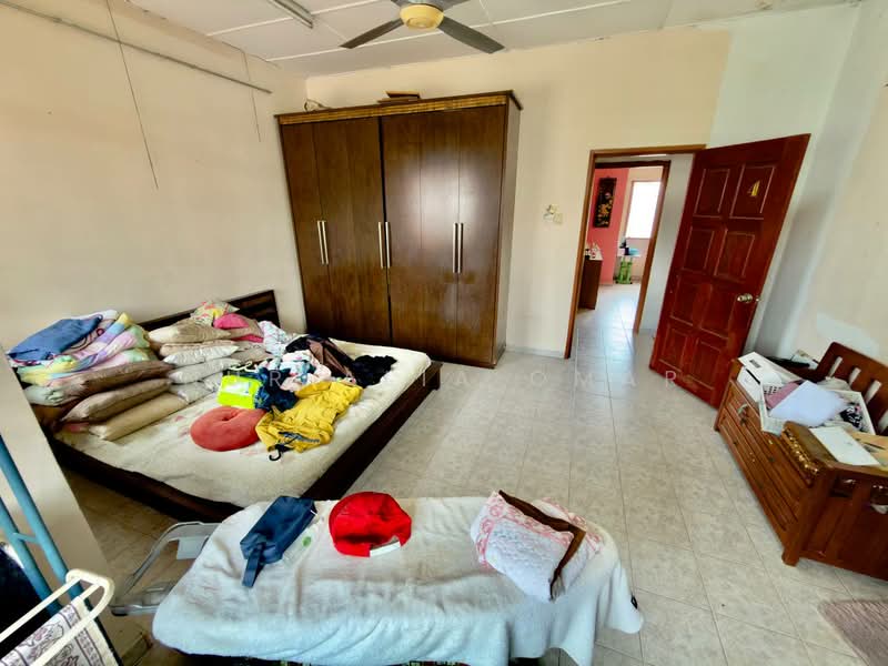2-storey Terraced House for Sale in Taman Seri Sementa (Kapar) - Nur Alia Omar - Bedroom - PropertyGuru.com.my
