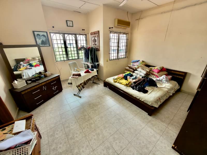 2-storey Terraced House for Sale in Taman Seri Sementa (Kapar) - Nur Alia Omar - Bedroom - PropertyGuru.com.my