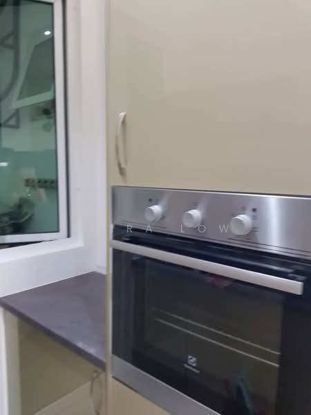 Condominium for Rent at Scenaria @ North Kiara Hills - Keira Low - Kitchen - PropertyGuru.com.my