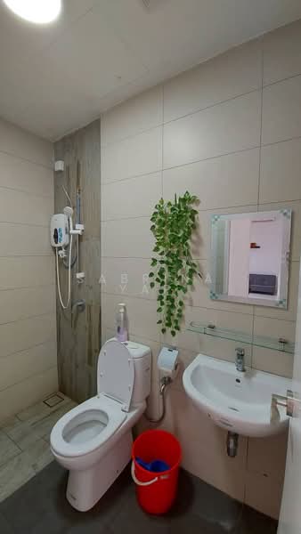 Servis Apartment untuk Disewa di Arte S - Sabrina Yap - Bathroom - PropertyGuru.com.my