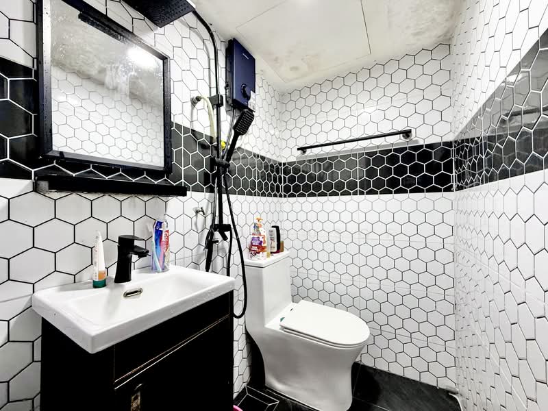 Rumah Flat untuk Dijual di Rumah Pangsa Saga (Saga Suria) - Deeya Yusof - PropertyGuru.com.my