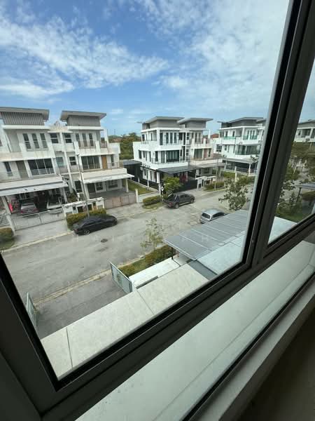 Semi-Detached House for Sale in Rawang (Selangor) - SITI KHAIRIYAH JAAFAR - Exterior - PropertyGuru.com.my