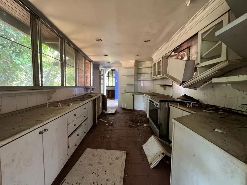 Bungalow for Sale in Seksyen 16 (Petaling Jaya) - Fazillah Rahim - Kitchen - PropertyGuru.com.my