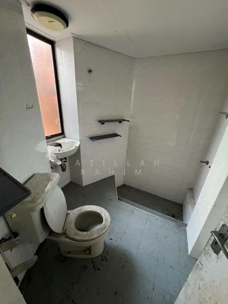 Bungalow for Sale in Seksyen 16 (Petaling Jaya) - Fazillah Rahim - Bathroom - PropertyGuru.com.my