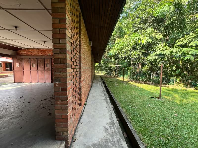 Bungalow for Sale in Seksyen 16 (Petaling Jaya) - Fazillah Rahim - Exterior - PropertyGuru.com.my