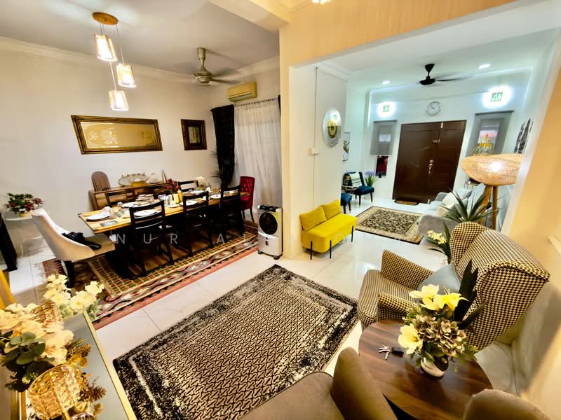 Rumah Teres untuk Dijual di Bandar Puteri Klang (Klang) - Nur Alia Omar - Dining Room - PropertyGuru.com.my