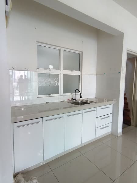 Condominium for Sale at The Zest @ Kinrara 9 - YEN KEE LIONG - Kitchen - PropertyGuru.com.my