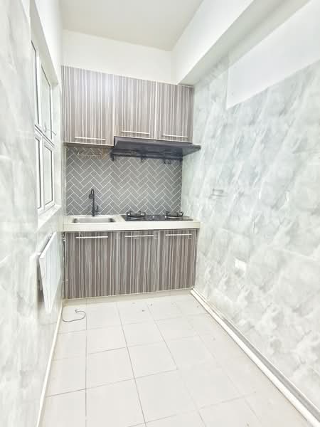 Condominium for Sale at The Zest @ Kinrara 9 - YEN KEE LIONG - Kitchen - PropertyGuru.com.my