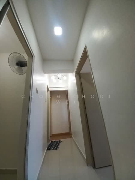 Condominium for Rent at Sri Perdana - Chong Chooi Wei - Corridor - PropertyGuru.com.my