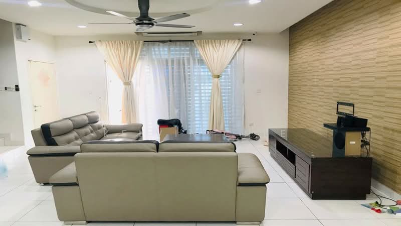 Rumah Teres 2 Tingkat untuk Dijual di Iskandar Puteri (Nusajaya) (Johor) - Kelvin Chee - Living Room - PropertyGuru.com.my