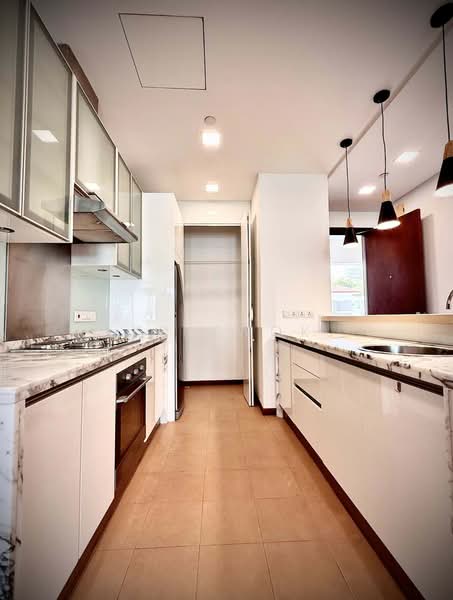 Servis Apartment untuk Dijual di Straits Quay (The Suites at Waterside) - KK Kwok - Kitchen - PropertyGuru.com.my
