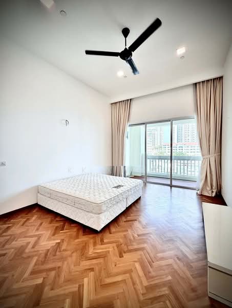 Servis Apartment untuk Dijual di Straits Quay (The Suites at Waterside) - KK Kwok - Bedroom - PropertyGuru.com.my