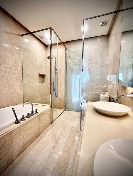 Servis Apartment untuk Dijual di Straits Quay (The Suites at Waterside) - KK Kwok - Bathroom - PropertyGuru.com.my