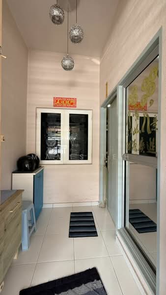 Rumah Bandar untuk Dijual di Puchong (Selangor) - Mavis Teh - Entrance - PropertyGuru.com.my