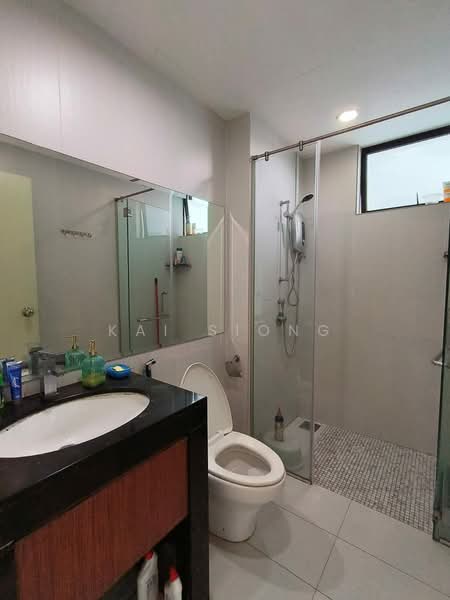 Pangsapuri untuk Disewa di Impiana - Kai Siong - Bathroom - PropertyGuru.com.my
