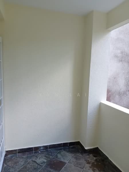 Pangsapuri untuk Dijual di Seri Puri - Ken Lai - Balcony - PropertyGuru.com.my